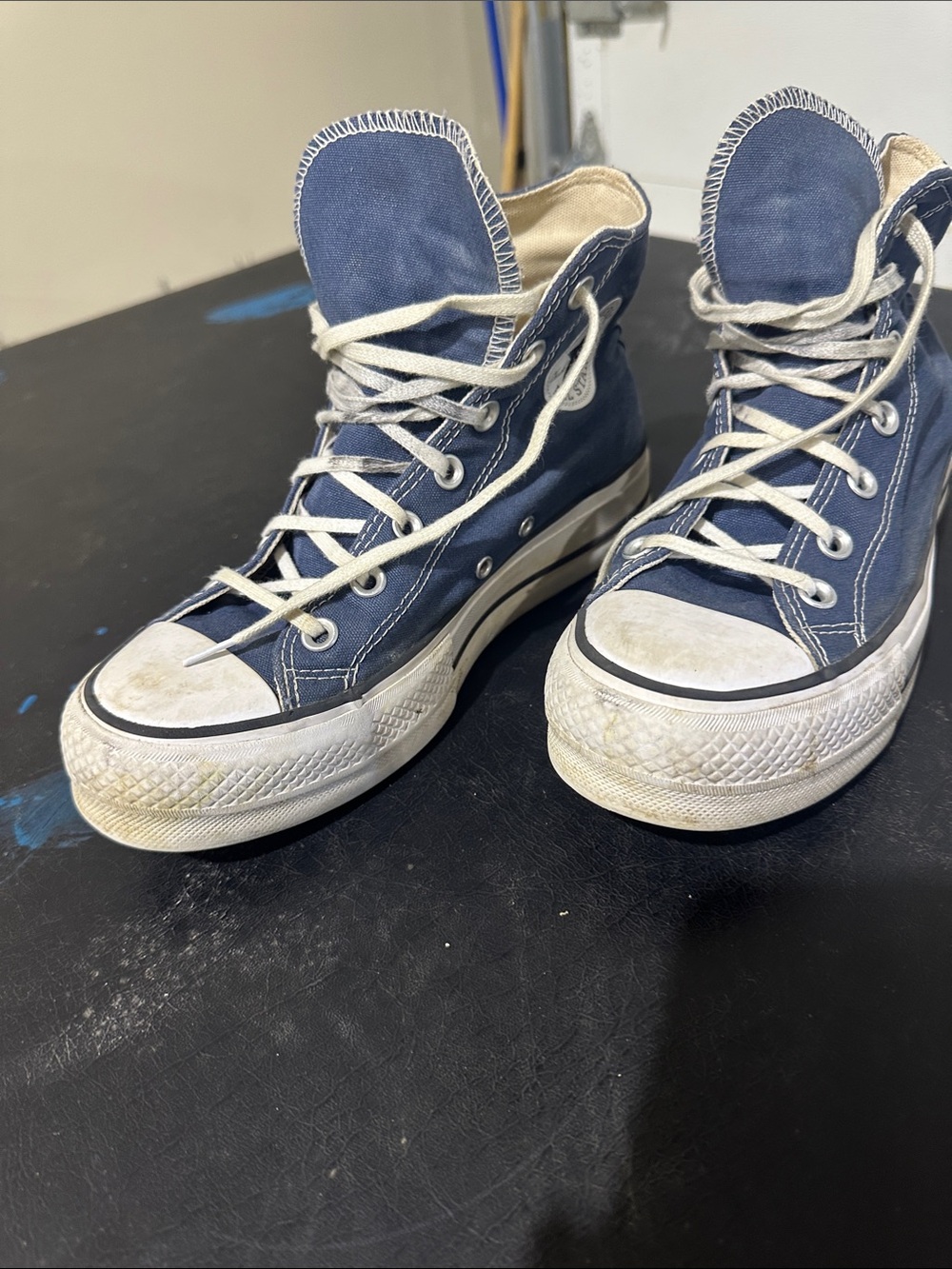 Navy Converse platform sneakers women’s size 8 - Picture 3 of 7